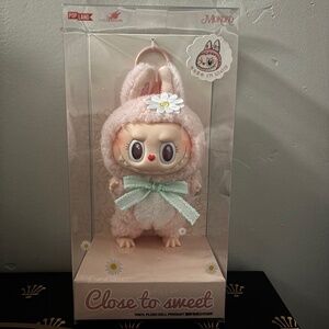 Labubu Close to Sweet